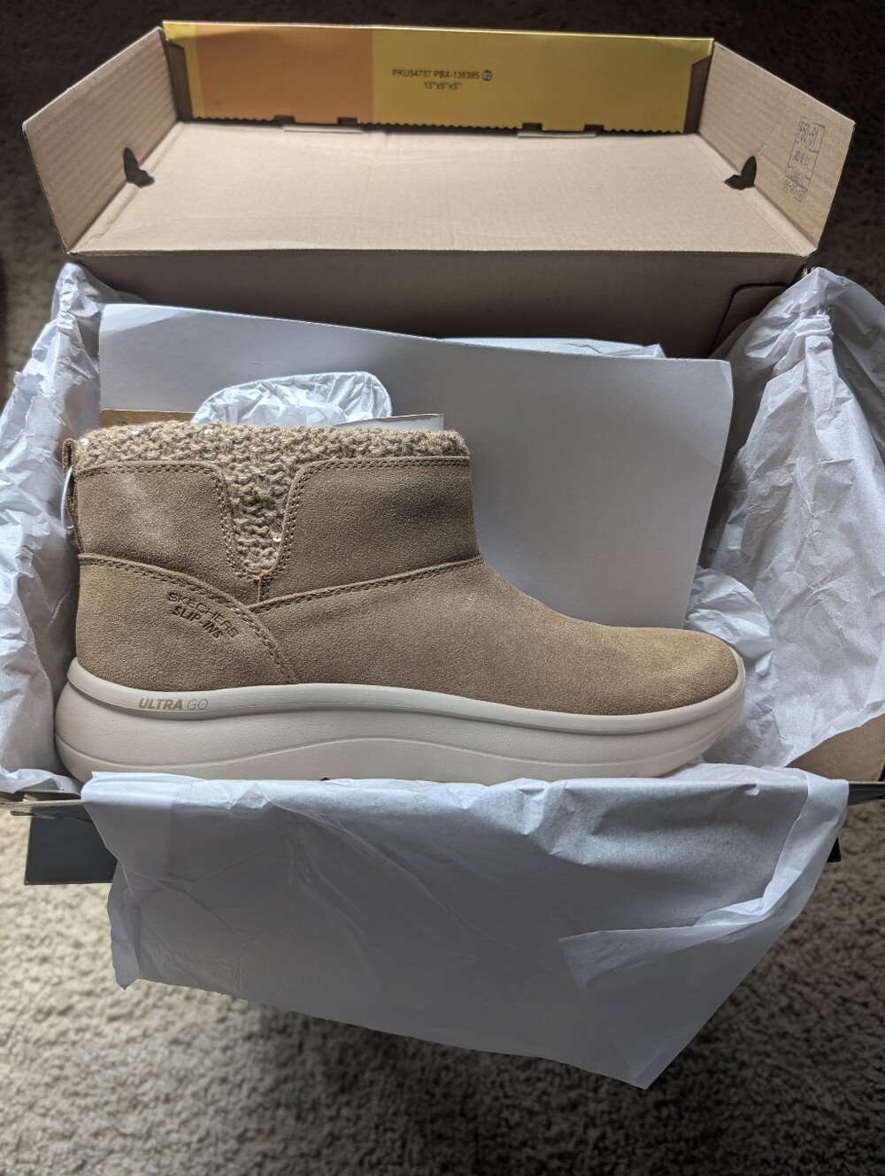 Skechers Slip-ins On-the -GO Encore Water Repellent Suede Boot Sz 9